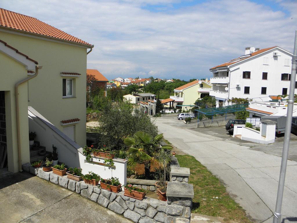 Apartments Njivice Bajcic ภายนอก รูปภาพ