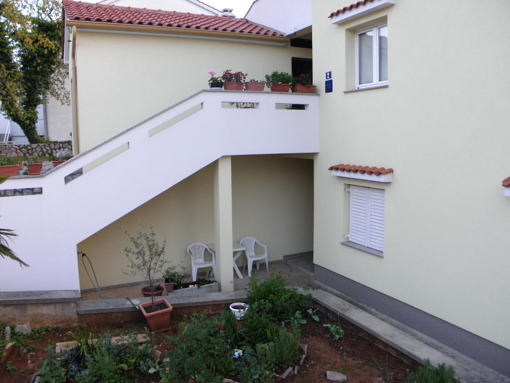 Apartments Njivice Bajcic ภายนอก รูปภาพ